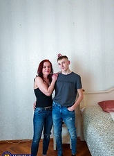Cougar porn pics show a legit redhead seductress today