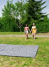 Lesbian Outdoor Pussy Play Picnic