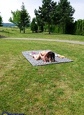 Lesbian Outdoor Pussy Play Picnic