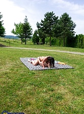Lesbian Outdoor Pussy Play Picnic