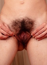 Skinny Hairy Pussy Spread Pics