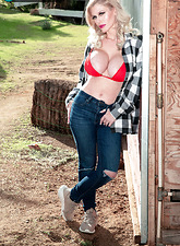 Blonde Milf Outdoor Strip Gallery Photos