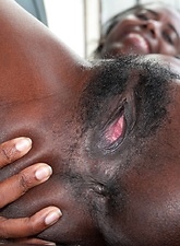 Hairy Ebony Babe Outdoor Pussy Pics