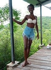 Hairy Ebony Babe Outdoor Pussy Pics