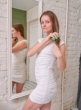 Tattooed Redhead Milf Nude Solo Pics
