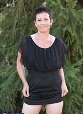 GILF Outdoor Strip And Tease Pictures