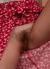 Hairy Mature Pussy Spread Nude Pictures