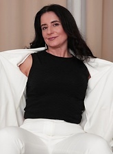 Mature Pussy Flash And Finger Tease Pics