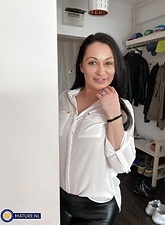 Milf Tit And Ass Strip In Boots Pics