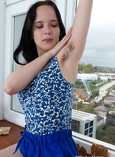 Nude Hairy Teen Banana Pussy Gallery