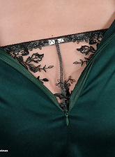 Brunette Mature Nude Solo Spread Pose Photos