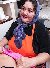 Gilf and Babe Kitchen Pussy Licking Pics