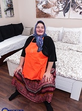 Granny And Babe Skirt Pull Gallery