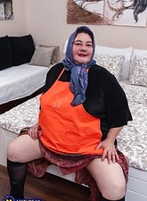 Granny And Babe Skirt Pull Gallery