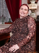 Mature Milf Solo Nude Pics With Bushy Pussy