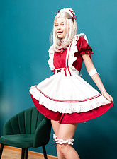 Naked Maid Babe in Spread Pose Pictures