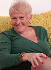 Mature Granny Pictures: Saggy Tits & Pussy