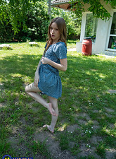 Amateur Outdoor Booty Tease Photos
