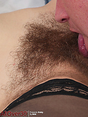 Nude brunette in lace stockings takes hardcore fuck with spread pose and hairy pussy