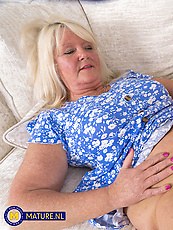Mature NL pussy pics